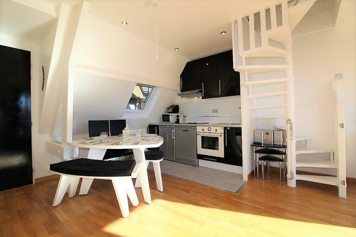 Cadre Exceptionnel: Duplex Classe 4**** Tennis, Piscine, Parking, Linge Inclus, Wifi, Materiel Bebe, Proximite Centre Deauville Exterior foto