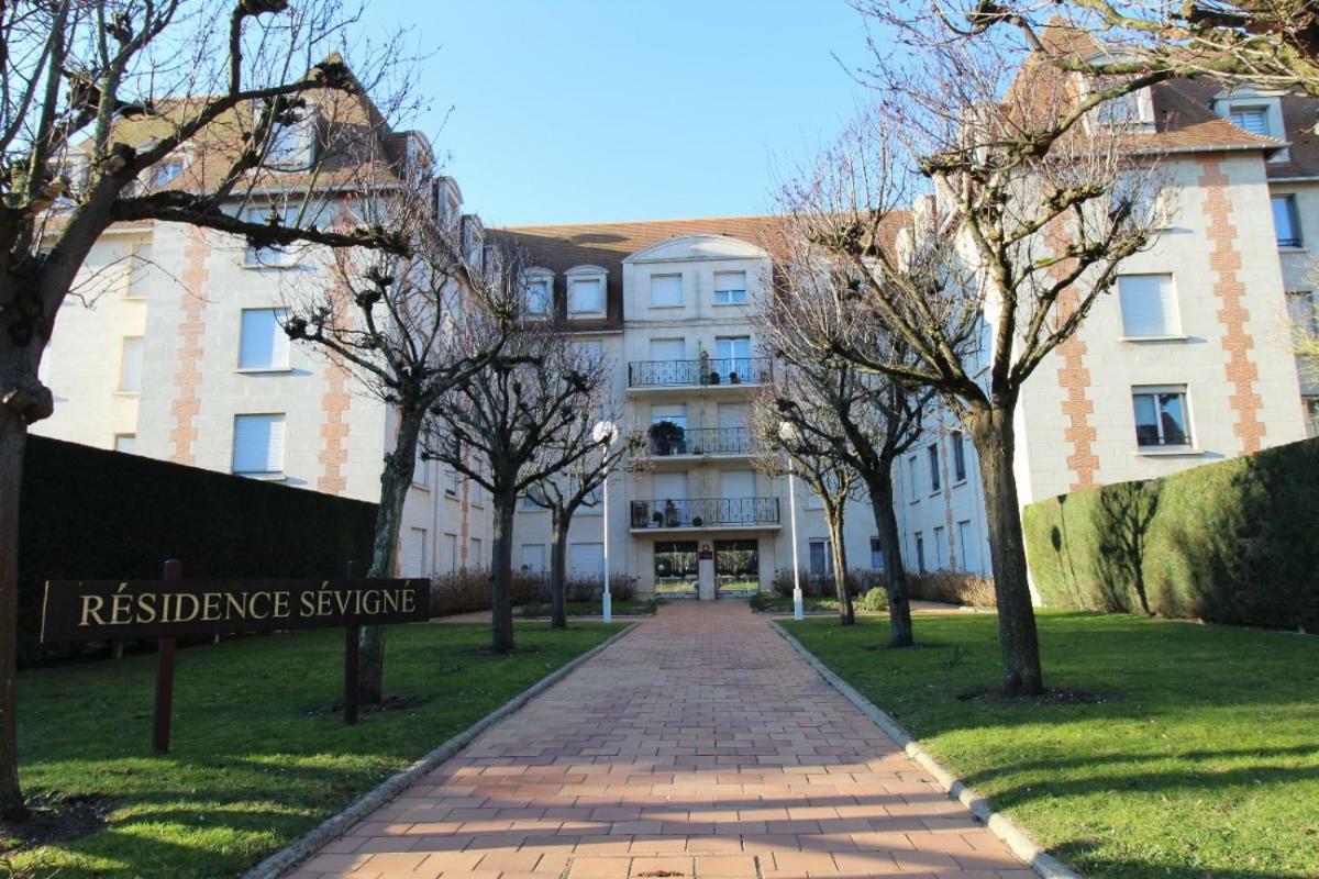Cadre Exceptionnel: Duplex Classe 4**** Tennis, Piscine, Parking, Linge Inclus, Wifi, Materiel Bebe, Proximite Centre Deauville Exterior foto